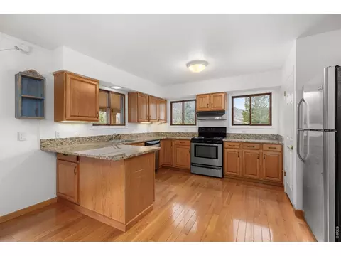 Kitchen - 42 Ottawa Ct, Lyons, CO 80540 photo 2 of 2