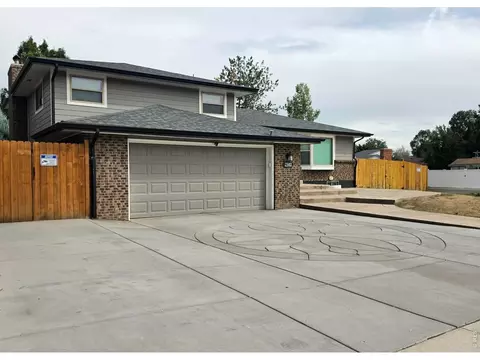 2502 Courtney Dr, Loveland, CO 80537