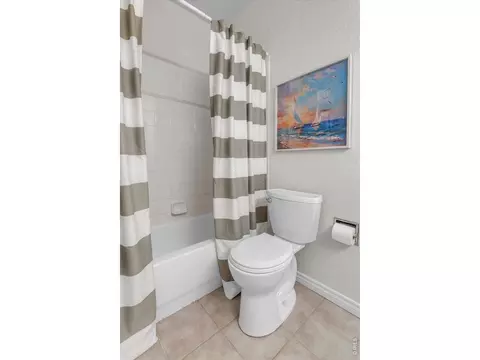 Bath - 4324 Clay Commons Ct, Boulder, CO 80303 photo 4 of 4