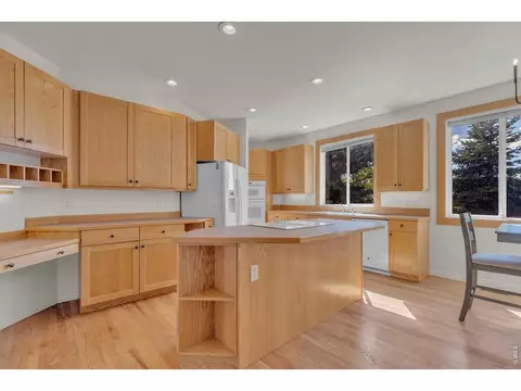 Kitchen - 4324 Clay Commons Ct, Boulder, CO 80303 photo 2 of 4