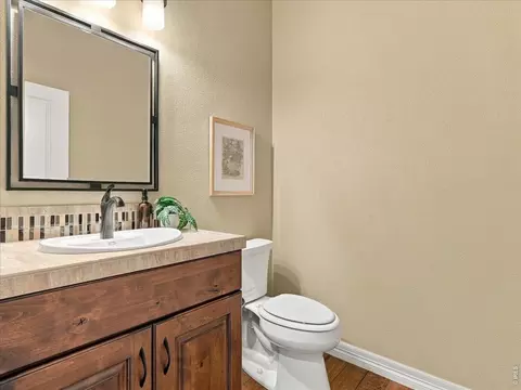 Bath - 5895 Bromborough Dr, Windsor, CO 80550 photo 1 of 7