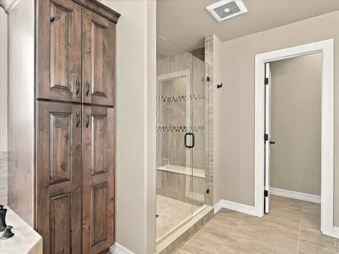 Bath - 5895 Bromborough Dr, Windsor, CO 80550 photo 6 of 7