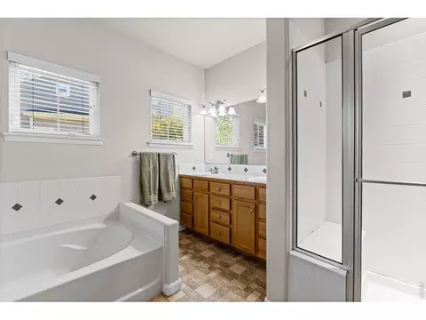 Bath - 2176 Cape Hatteras Dr #3, Windsor, CO 80550 photo 1 of 3