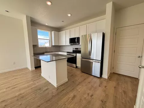 Kitchen - 604 Cheyenne Trl #A4, Ault, CO 80610 photo 2 of 3