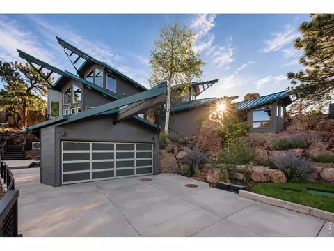 Exterior - 1145 Timber Ln, Boulder, CO 80304 photo 9 of 10