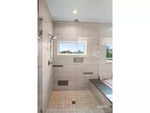 Bath - 4616 Sunnyside Pl, Boulder, CO 80301 photo 5 of 7