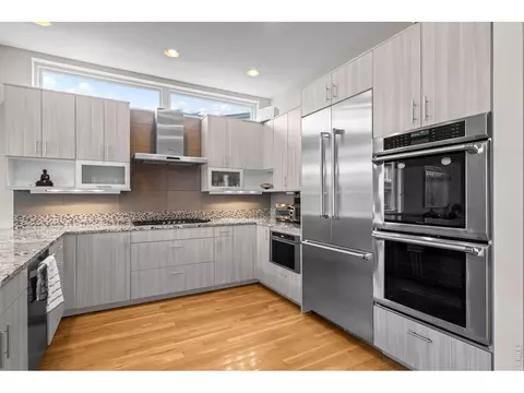 Kitchen - 4616 Sunnyside Pl, Boulder, CO 80301 photo 5 of 8