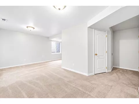 Living - 881 E 20th St Rd, Greeley, CO 80631 photo 1 of 1