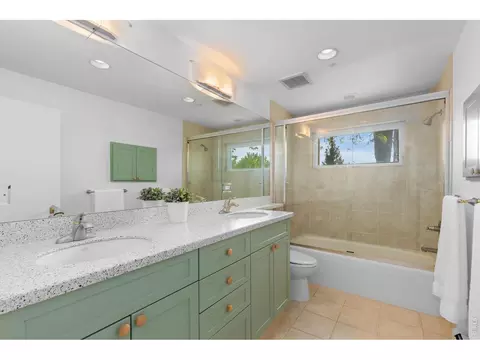 Bath - 700 Utica Ave, Boulder, CO 80304 photo 4 of 5