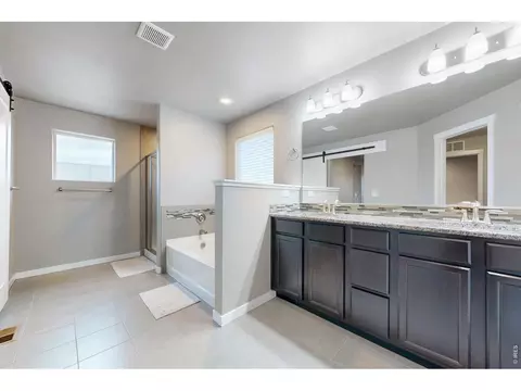 Bath - 2149 74th Ave Ct, Greeley, CO 80634 photo 2 of 7