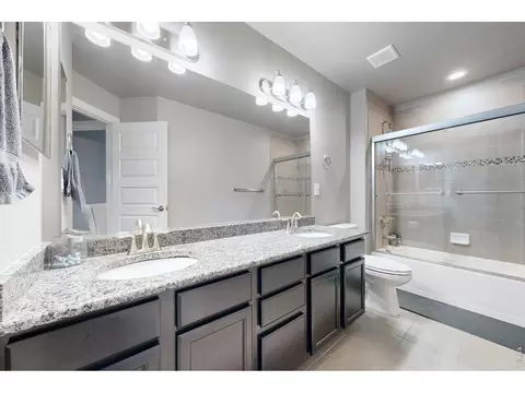 Bath - 2149 74th Ave Ct, Greeley, CO 80634 photo 6 of 7