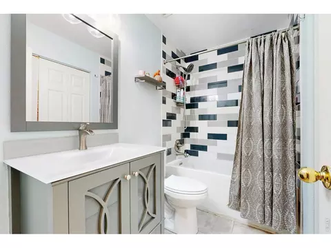 Bath - 503 Broadview Dr, Severance, CO 80550 photo 3 of 4