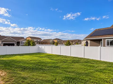 Exterior - 1802 104th Ave, Greeley, CO 80634 photo 4 of 5