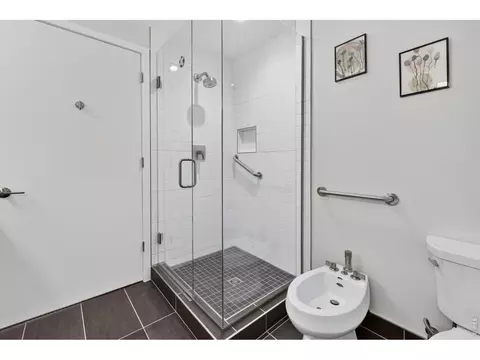 Bath - 2718 Pine St #205, Boulder, CO 80302 photo 3 of 5
