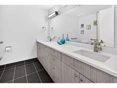 Bath - 2718 Pine St #205, Boulder, CO 80302 photo 1 of 5
