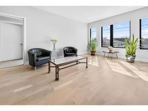Living - 2718 Pine St #205, Boulder, CO 80302 photo 2 of 4