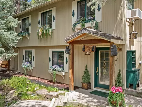 189 Fishermans Ln, Glen Haven, CO 80532