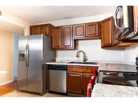 Kitchen - 5122 Williams Fork Trl #110, Boulder, CO 80301 photo 2 of 2