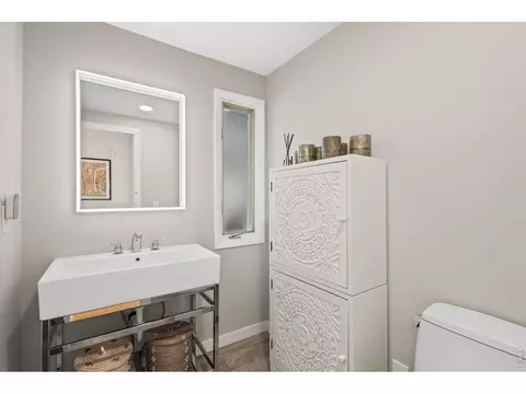 Bath - 2750 Vassar Dr, Boulder, CO 80305 photo 1 of 6