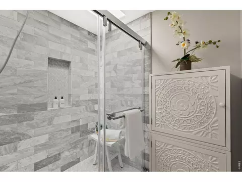 Bath - 2750 Vassar Dr, Boulder, CO 80305 photo 3 of 6
