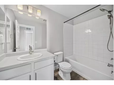 Bath - 16073 E Warner Pl, Denver, CO 80239 photo 3 of 3