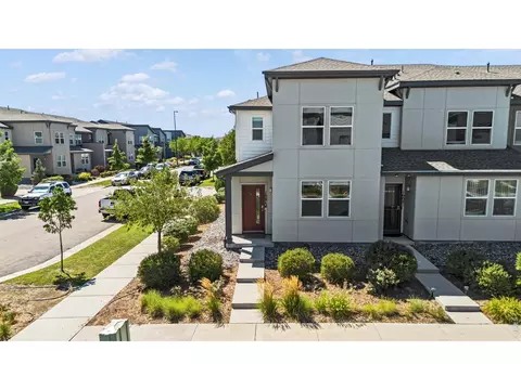 Exterior - 16073 E Warner Pl, Denver, CO 80239 photo 2 of 6