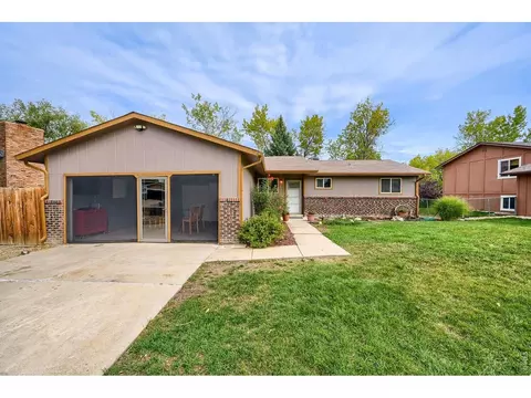 2542 Cambridge Dr, Longmont, CO 80503