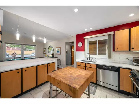 Kitchen - 2990 21st St, Boulder, CO 80304 photo 2 of 2