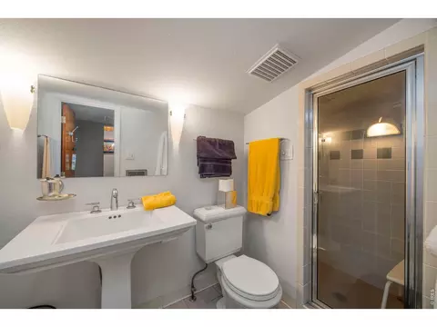 Bath - 2990 21st St, Boulder, CO 80304 photo 2 of 2