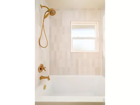 Bath - 4475 Whitney Pl, Boulder, CO 80305 photo 4 of 6
