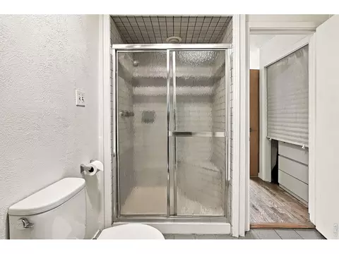 Bath - 3575 19th St, Boulder, CO 80304 photo 4 of 4