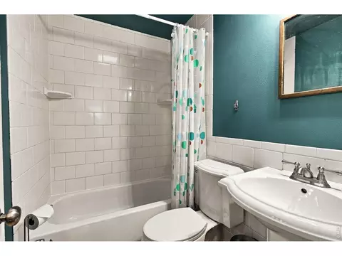 Bath - 3575 19th St, Boulder, CO 80304 photo 3 of 4