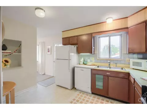 Kitchen - 1290 Berea Dr, Boulder, CO 80305 photo 2 of 3