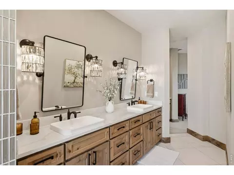 Bath - 2734 Southwind Rd, Berthoud, CO 80513 photo 4 of 6