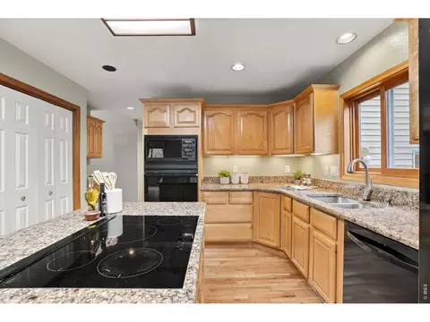 Kitchen - 256 Choctaw Rd, Lyons, CO 80540 photo 2 of 2