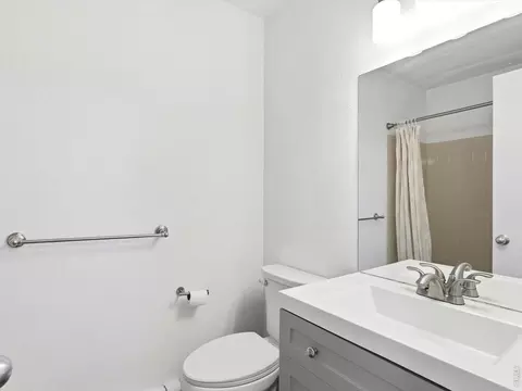 Bath - 3525 28th St #304, Boulder, CO 80301 photo 1 of 4