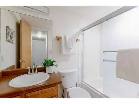 Bath - 3527 Spring Creek Pl, Boulder, CO 80301 photo 5 of 5