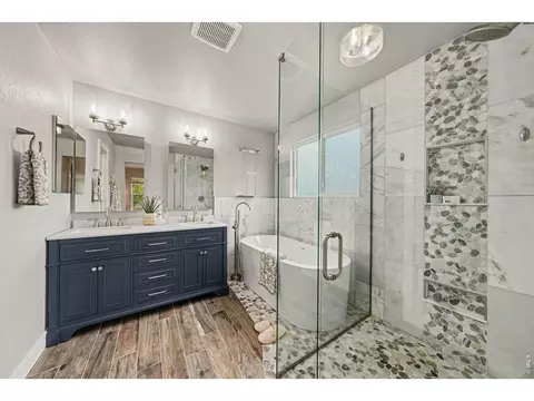 Bath - 6503 Thunderhill Ave, Longmont, CO 80504 photo 2 of 5