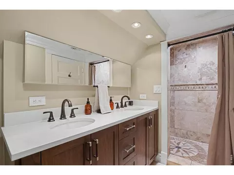 Bath - 700 4th St, Windsor, CO 80550 photo 6 of 6