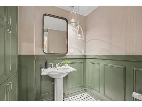 Bath - 700 4th St, Windsor, CO 80550 photo 1 of 6
