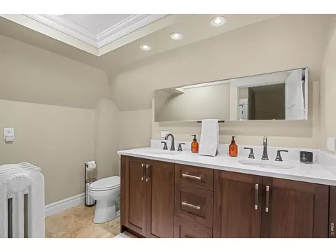 Bath - 700 4th St, Windsor, CO 80550 photo 5 of 6