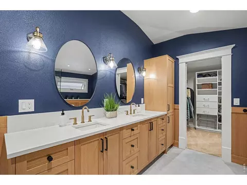 Bath - 700 4th St, Windsor, CO 80550 photo 2 of 6