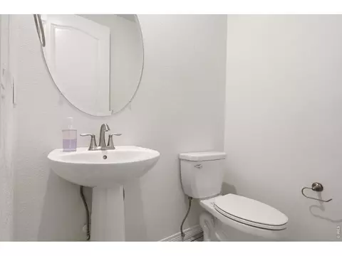 Bath - 7830 E 148th Dr, Thornton, CO 80602 photo 5 of 7