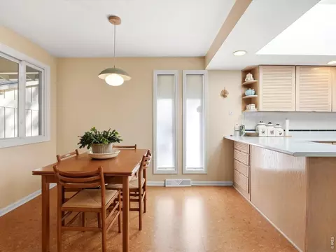 Dining - 4693 Carter Trl, Boulder, CO 80301 photo 1 of 3