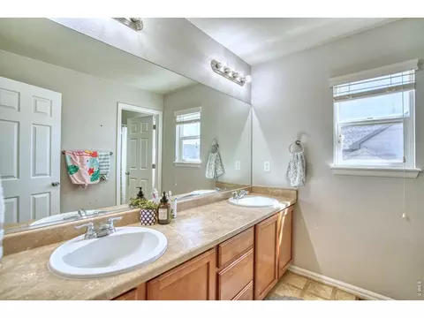 Bath - 1667 Kelmsley Ct, Windsor, CO 80550 photo 2 of 4