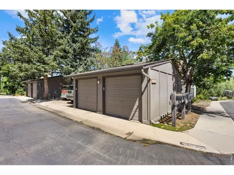 Exterior - 1325 Bear Mountain Dr # D, Boulder, CO 80305 photo 3 of 4