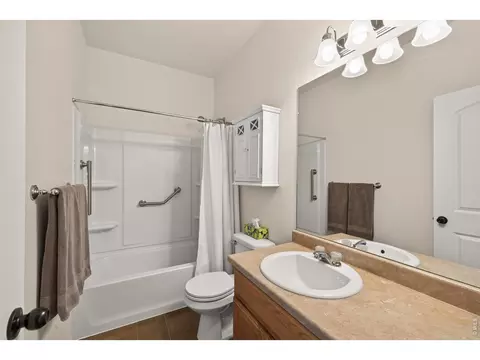Bath - 2329 75th Ave, Greeley, CO 80634 photo 4 of 6