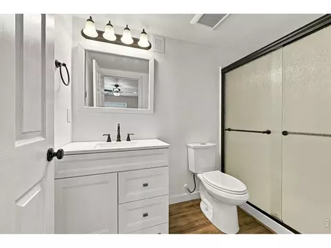 Bath - 9846 Buffalo St, Longmont, CO 80504 photo 3 of 3