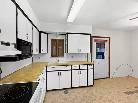 Kitchen - 504 Jefferson St, Sterling, CO 80751 photo 3 of 3