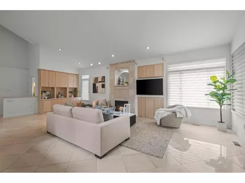 Living - 7358 Buckingham Ct, Boulder, CO 80301 photo 4 of 7